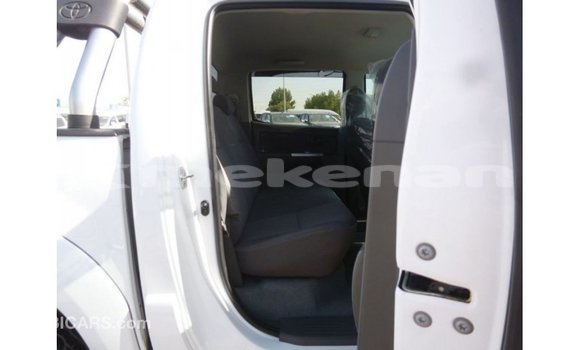 Buy Import Toyota Hilux White Car in Import - Dubai in Aragatsotn Buy Import Toyota Hilux White Car in Import - Dubai in Aragatsotn