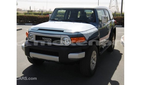 Buy Import Toyota FJ Cruiser Blue Car in Import - Dubai in Aragatsotn Buy Import Toyota FJ Cruiser Blue Car in Import - Dubai in Aragatsotn