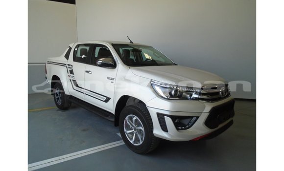 Buy Import Toyota Hilux White Car in Import - Dubai in Aragatsotn Buy Import Toyota Hilux White Car in Import - Dubai in Aragatsotn