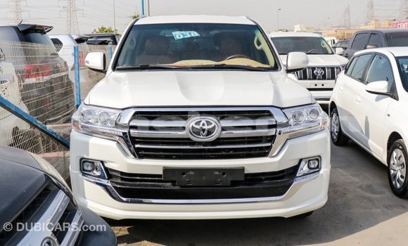 Buy Import Toyota Land Cruiser White Car in Import - Dubai in Aragatsotn Buy Import Toyota Land Cruiser White Car in Import - Dubai in Aragatsotn