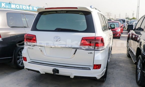 Buy Import Toyota Land Cruiser White Car in Import - Dubai in Aragatsotn Buy Import Toyota Land Cruiser White Car in Import - Dubai in Aragatsotn