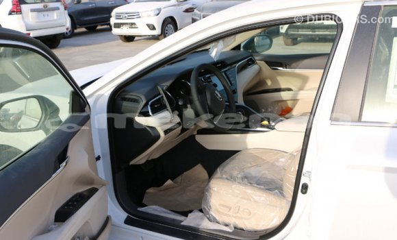 Buy Import Toyota Camry White Car in Import - Dubai in Aragatsotn Buy Import Toyota Camry White Car in Import - Dubai in Aragatsotn