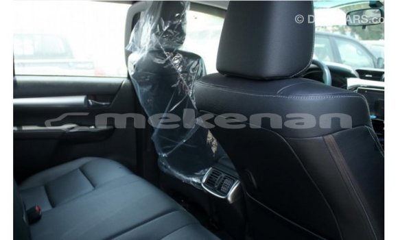 Buy Import Toyota Hilux Other Car in Import - Dubai in Aragatsotn Buy Import Toyota Hilux Other Car in Import - Dubai in Aragatsotn