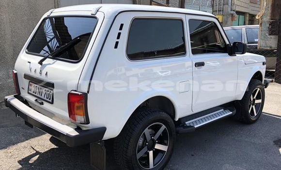 Buy Used Lada Niva White Car in Yerevan in Yerevan Buy Used Lada Niva White Car in Yerevan in Yerevan