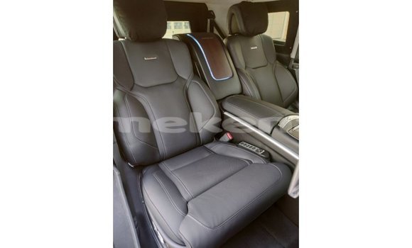 Buy Import Toyota Land Cruiser Black Car in Import - Dubai in Aragatsotn Buy Import Toyota Land Cruiser Black Car in Import - Dubai in Aragatsotn
