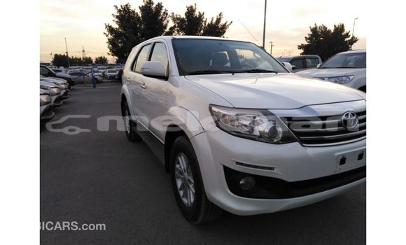Buy Import Toyota Fortuner White Car in Import - Dubai in Aragatsotn Buy Import Toyota Fortuner White Car in Import - Dubai in Aragatsotn