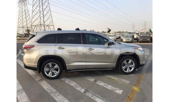 Buy Import Toyota Highlander Beige Car in Import - Dubai in Aragatsotn Buy Import Toyota Highlander Beige Car in Import - Dubai in Aragatsotn