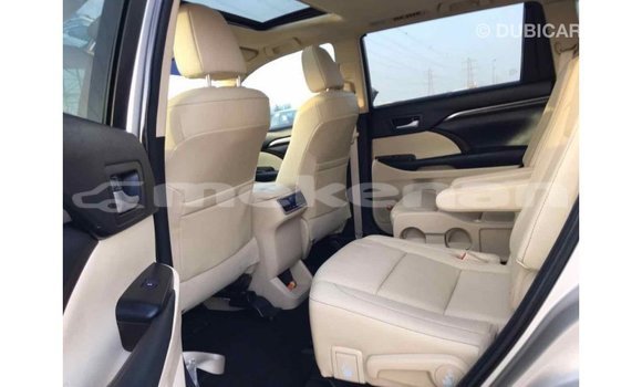 Buy Import Toyota Highlander Beige Car in Import - Dubai in Aragatsotn Buy Import Toyota Highlander Beige Car in Import - Dubai in Aragatsotn