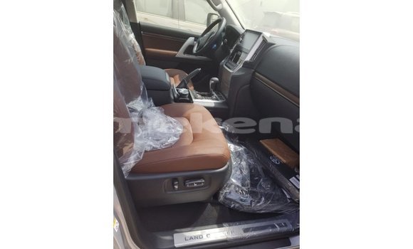 Buy Import Toyota Land Cruiser Brown Car in Import - Dubai in Aragatsotn Buy Import Toyota Land Cruiser Brown Car in Import - Dubai in Aragatsotn
