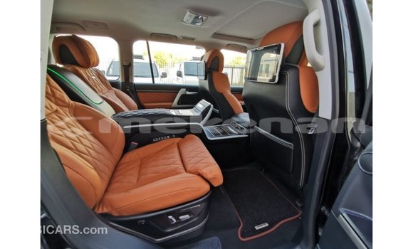 Buy Import Toyota Land Cruiser Black Car in Import - Dubai in Aragatsotn Buy Import Toyota Land Cruiser Black Car in Import - Dubai in Aragatsotn