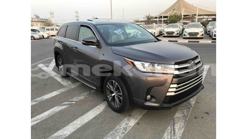 Big with watermark toyota highlander aragatsotn import dubai 1445