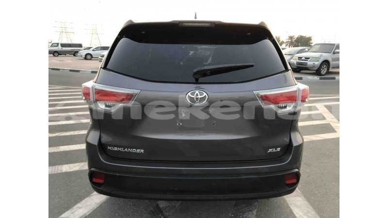 Big with watermark toyota highlander aragatsotn import dubai 1445