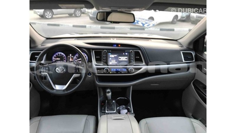 Big with watermark toyota highlander aragatsotn import dubai 1445
