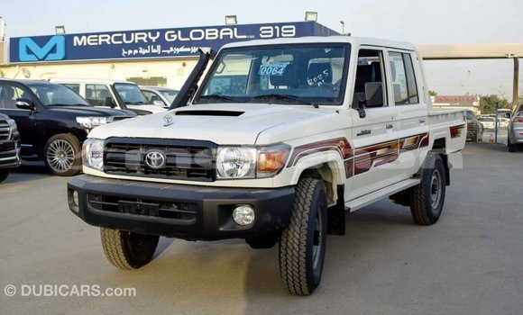 Buy Import Toyota Land Cruiser Beige Car in Import - Dubai in Aragatsotn Buy Import Toyota Land Cruiser Beige Car in Import - Dubai in Aragatsotn