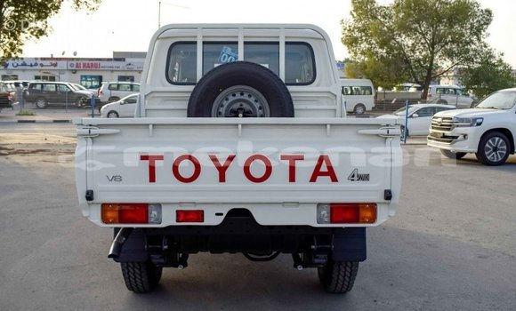 Buy Import Toyota Land Cruiser Beige Car in Import - Dubai in Aragatsotn Buy Import Toyota Land Cruiser Beige Car in Import - Dubai in Aragatsotn