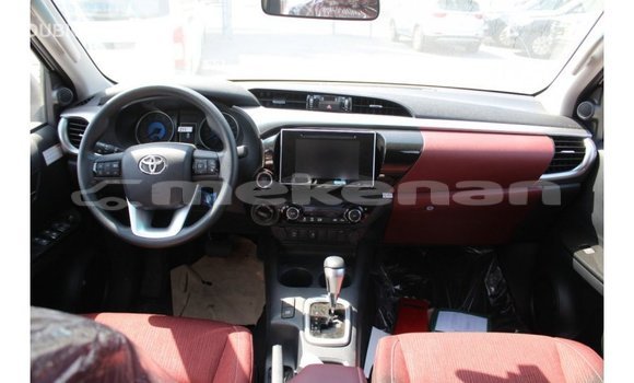 Buy Import Toyota Hilux White Car in Import - Dubai in Aragatsotn Buy Import Toyota Hilux White Car in Import - Dubai in Aragatsotn