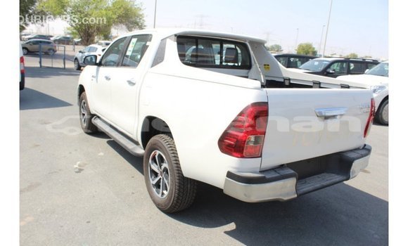 Buy Import Toyota Hilux White Car in Import - Dubai in Aragatsotn Buy Import Toyota Hilux White Car in Import - Dubai in Aragatsotn