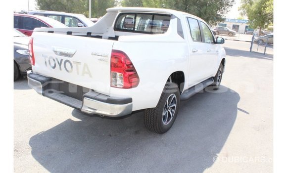 Buy Import Toyota Hilux White Car in Import - Dubai in Aragatsotn Buy Import Toyota Hilux White Car in Import - Dubai in Aragatsotn