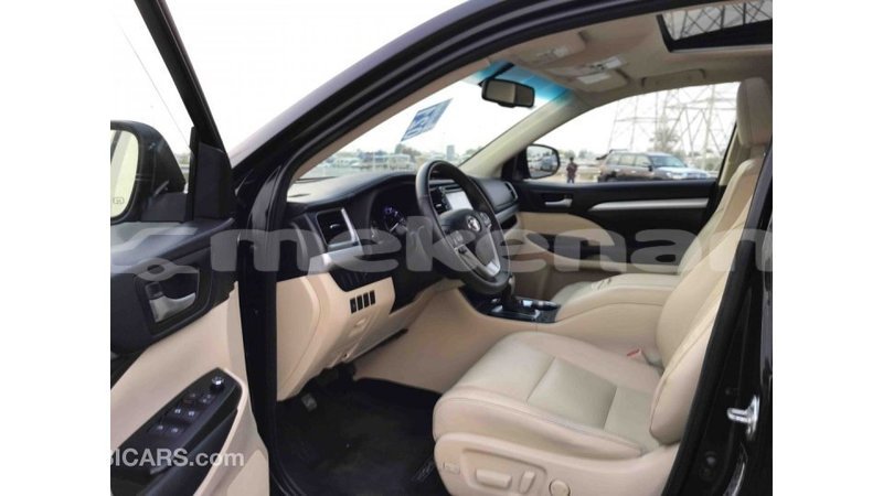 Big with watermark toyota highlander aragatsotn import dubai 1468
