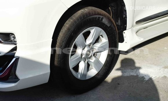 Buy Import Toyota Prado White Car in Import - Dubai in Aragatsotn Buy Import Toyota Prado White Car in Import - Dubai in Aragatsotn