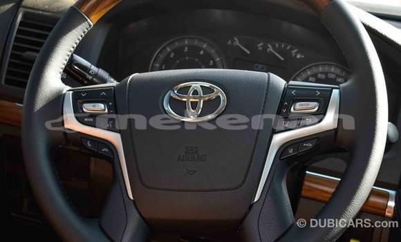 Buy Import Toyota Land Cruiser White Car in Import - Dubai in Aragatsotn Buy Import Toyota Land Cruiser White Car in Import - Dubai in Aragatsotn