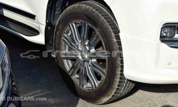 Buy Import Toyota Land Cruiser White Car in Import - Dubai in Aragatsotn Buy Import Toyota Land Cruiser White Car in Import - Dubai in Aragatsotn