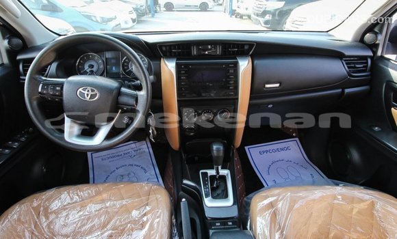 Buy Import Toyota Fortuner White Car in Import - Dubai in Aragatsotn Buy Import Toyota Fortuner White Car in Import - Dubai in Aragatsotn