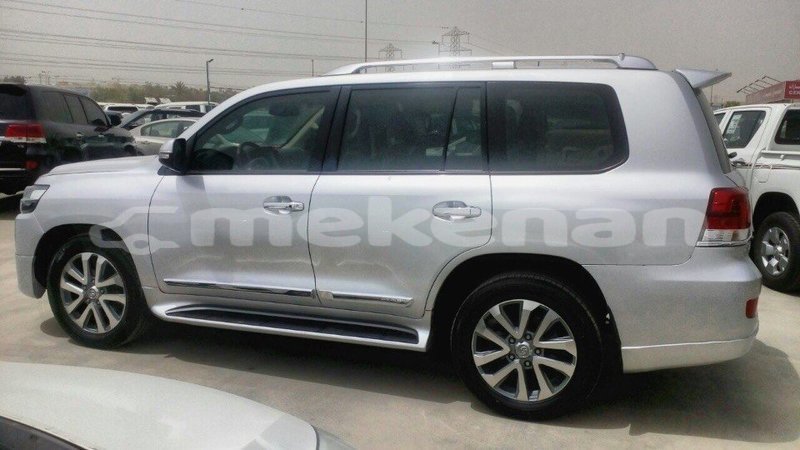 Big with watermark toyota land cruiser aragatsotn import dubai 1493