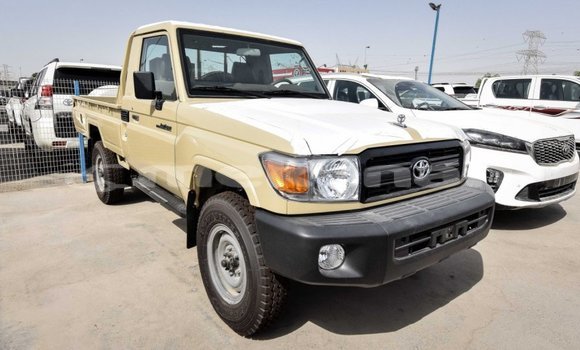 Buy Import Toyota Land Cruiser Beige Car in Import - Dubai in Aragatsotn Buy Import Toyota Land Cruiser Beige Car in Import - Dubai in Aragatsotn