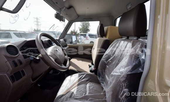 Buy Import Toyota Land Cruiser Beige Car in Import - Dubai in Aragatsotn Buy Import Toyota Land Cruiser Beige Car in Import - Dubai in Aragatsotn