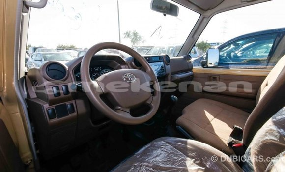 Buy Import Toyota Land Cruiser Beige Car in Import - Dubai in Aragatsotn Buy Import Toyota Land Cruiser Beige Car in Import - Dubai in Aragatsotn