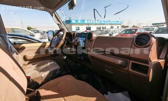 Buy Import Toyota Land Cruiser Beige Car in Import - Dubai in Aragatsotn Buy Import Toyota Land Cruiser Beige Car in Import - Dubai in Aragatsotn