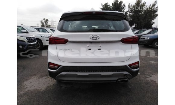 Buy Import Hyundai Santa Fe White Car in Import - Dubai in Aragatsotn