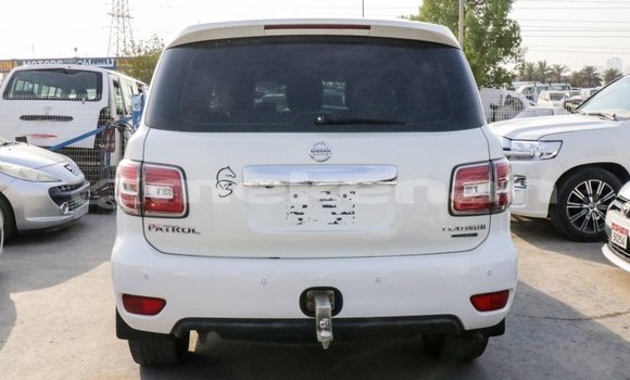 Buy Import Nissan Patrol White Car in Import - Dubai in Aragatsotn Buy Import Nissan Patrol White Car in Import - Dubai in Aragatsotn
