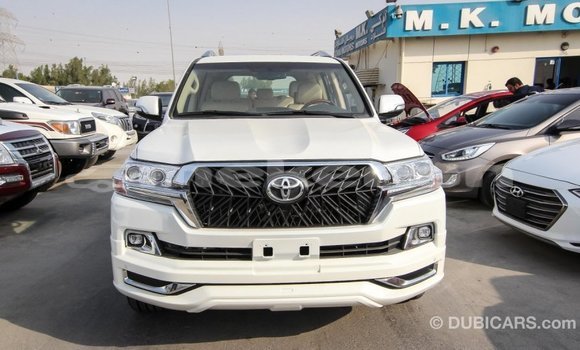 Buy Import Toyota Land Cruiser White Car in Import - Dubai in Aragatsotn Buy Import Toyota Land Cruiser White Car in Import - Dubai in Aragatsotn