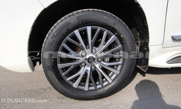 Buy Import Toyota Land Cruiser White Car in Import - Dubai in Aragatsotn Buy Import Toyota Land Cruiser White Car in Import - Dubai in Aragatsotn