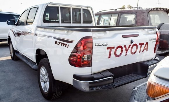 Buy Import Toyota Hilux White Car in Import - Dubai in Aragatsotn Buy Import Toyota Hilux White Car in Import - Dubai in Aragatsotn