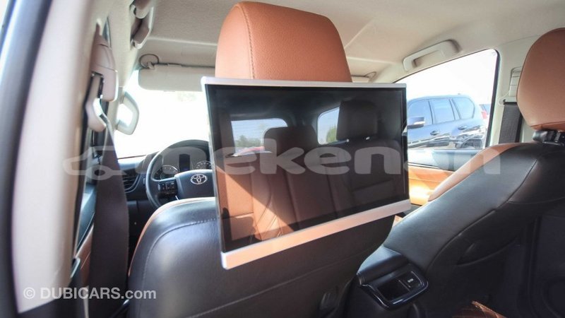 Big with watermark toyota fortuner aragatsotn import dubai 1549