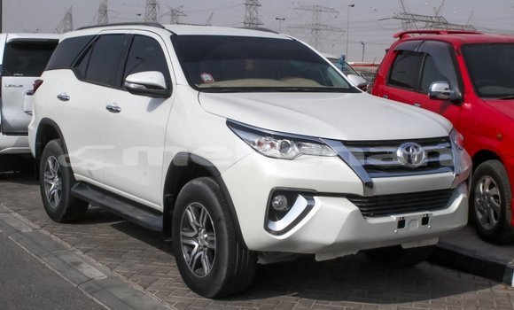 Buy Import Toyota Fortuner White Car in Import - Dubai in Aragatsotn Buy Import Toyota Fortuner White Car in Import - Dubai in Aragatsotn