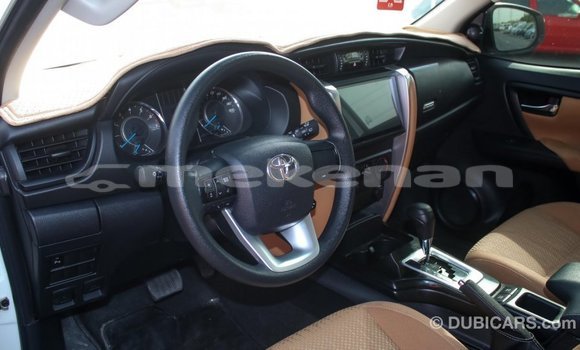 Buy Import Toyota Fortuner White Car in Import - Dubai in Aragatsotn Buy Import Toyota Fortuner White Car in Import - Dubai in Aragatsotn