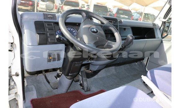 Buy Import Mitsubishi Carisma White Car in Import - Dubai in Aragatsotn