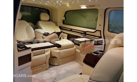 Buy Import Mercedes-Benz 250 Black Car in Import - Dubai in Aragatsotn Buy Import Mercedes-Benz 250 Black Car in Import - Dubai in Aragatsotn