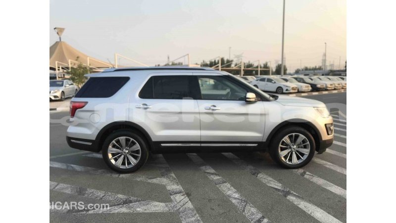Big with watermark ford explorer aragatsotn import dubai 1625