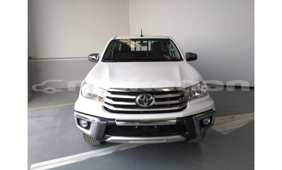 Buy Import Toyota Hilux White Car in Import - Dubai in Aragatsotn Buy Import Toyota Hilux White Car in Import - Dubai in Aragatsotn