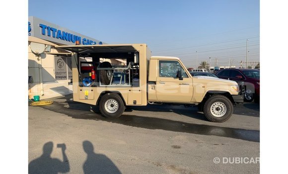 Buy Import Toyota Land Cruiser Beige Car in Import - Dubai in Aragatsotn Buy Import Toyota Land Cruiser Beige Car in Import - Dubai in Aragatsotn