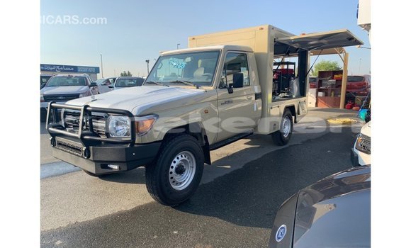 Buy Import Toyota Land Cruiser Beige Car in Import - Dubai in Aragatsotn Buy Import Toyota Land Cruiser Beige Car in Import - Dubai in Aragatsotn
