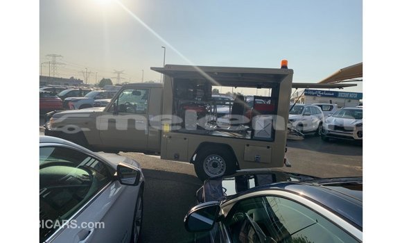 Buy Import Toyota Land Cruiser Beige Car in Import - Dubai in Aragatsotn Buy Import Toyota Land Cruiser Beige Car in Import - Dubai in Aragatsotn