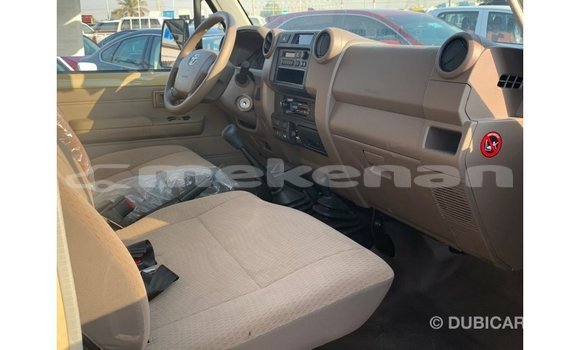 Buy Import Toyota Land Cruiser Beige Car in Import - Dubai in Aragatsotn Buy Import Toyota Land Cruiser Beige Car in Import - Dubai in Aragatsotn
