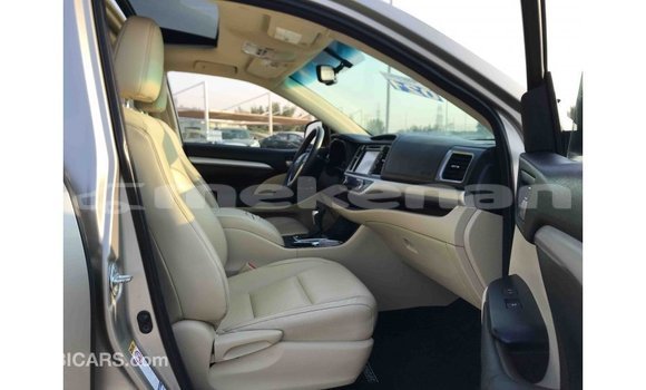 Buy Import Toyota Highlander Other Car in Import - Dubai in Aragatsotn Buy Import Toyota Highlander Other Car in Import - Dubai in Aragatsotn