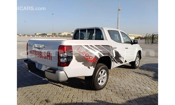 Buy Import Mitsubishi L200 White Car in Import - Dubai in Aragatsotn Buy Import Mitsubishi L200 White Car in Import - Dubai in Aragatsotn